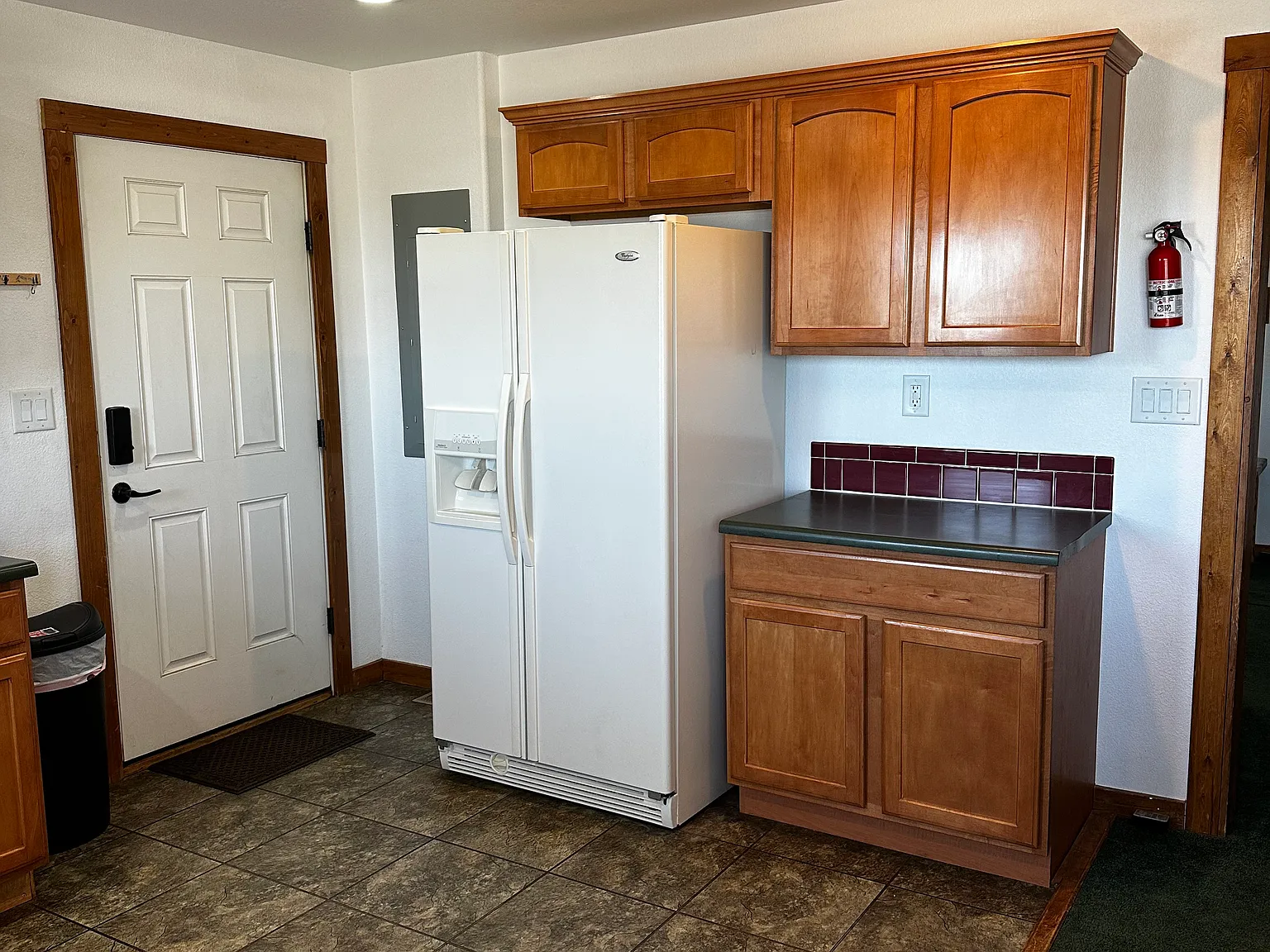 430 Fuller Dr — Photo 4