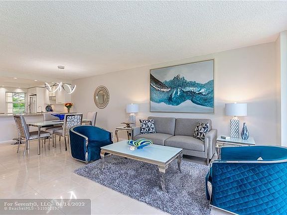 2nd image of 3980 Oaks Clubhouse Dr APT 401