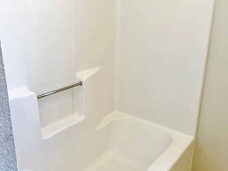 16420 Huron Dr — Photo 17
