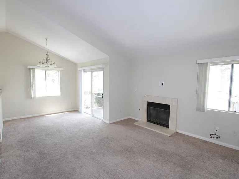 11325 Avenida De Los Lobos #C — Photo 5