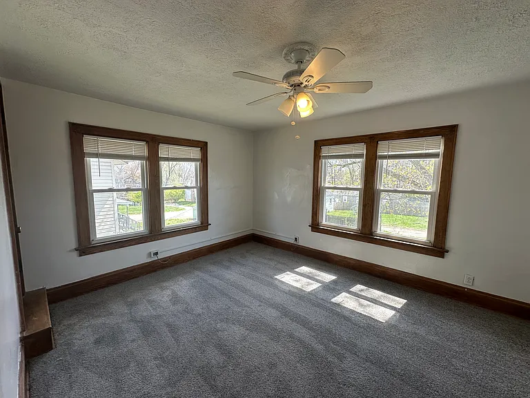 2037 Floral Ave — Photo 21