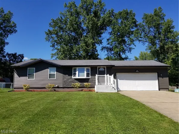 3747 Ravenwood Dr SE, Warren, OH 44484