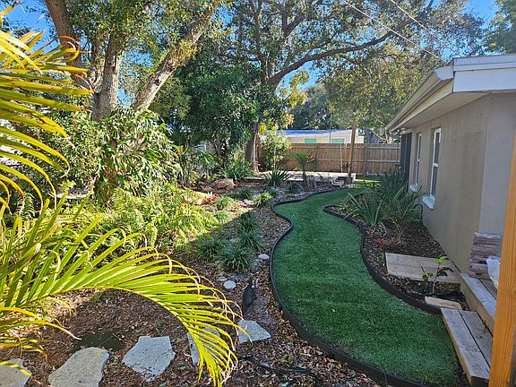 3rd image of 10433 50th Avenue Cir N
