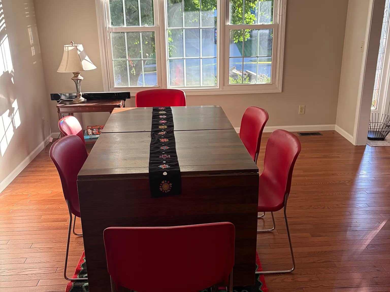 4 bed, 2200 sqft, $2,700 — Photo 4
