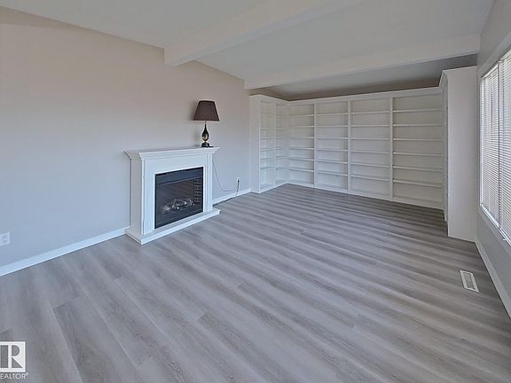 5th image of 9624 75th St NW