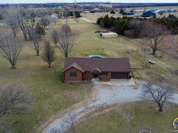 15456 S Paulen Rd, Overbrook, KS 66524