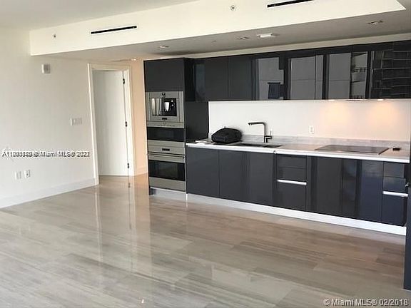 5th image of 1451 Brickell Ave #902
