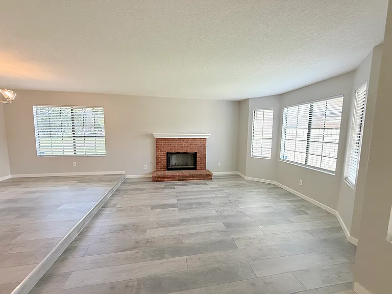 508 Horizon Ln — Photo 3