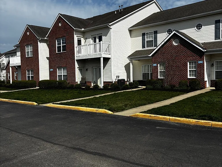 Chantry Village Apartments — Photo 10