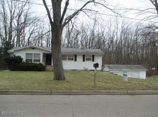 300 22nd St N, Springfield, MI 49037