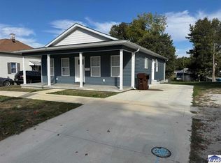 715 Vine St, Clinton, IN 47842
