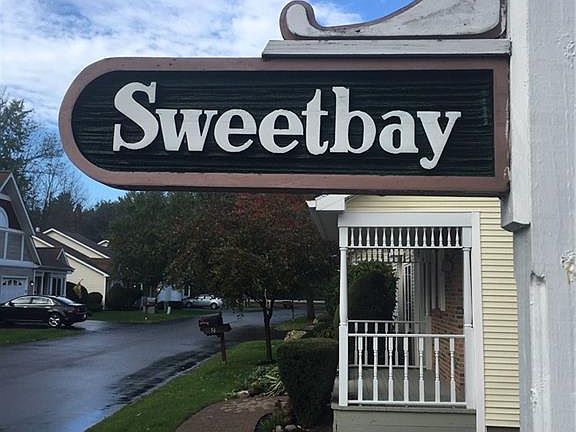 2nd image of 21 Sweet Bay Ln