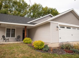 210 Nicholas St, Tomah, WI 54660