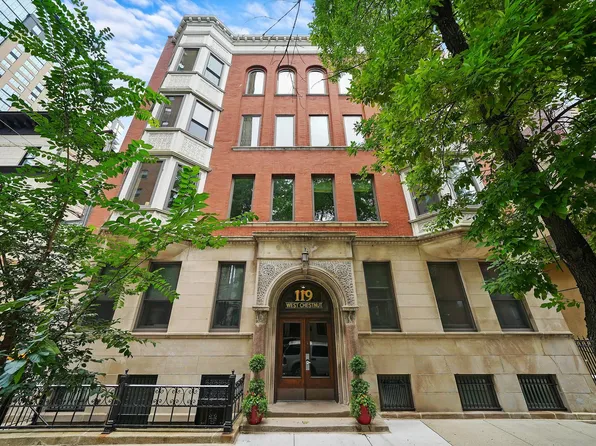 119 W Chestnut St, Chicago, IL 60610