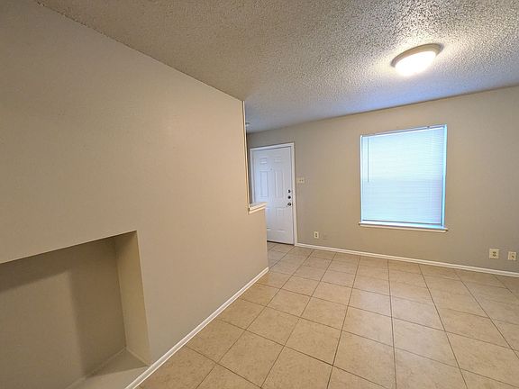 2nd image of 330 W Byrd Blvd #2