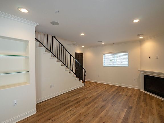 5th image of 1529 S Beverly Dr Unit 1