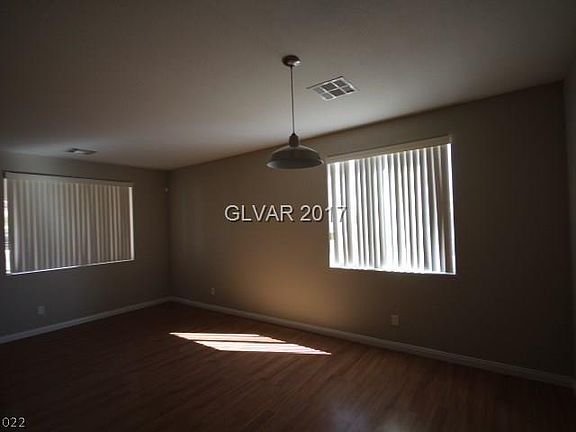 5th image of 8215 Crown Peak Ave
