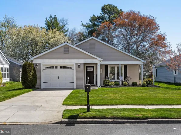 47 Westminster Dr S, Southampton, NJ 08088