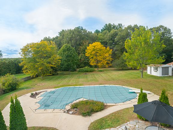 5th image of 10 Boyd Dr