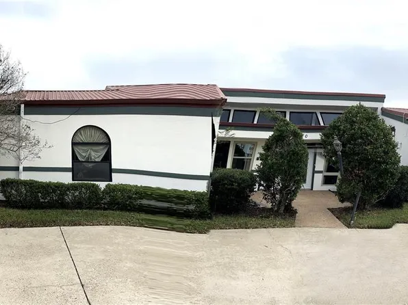 7110 W Mockingbird Ln, Pearland, TX 77584