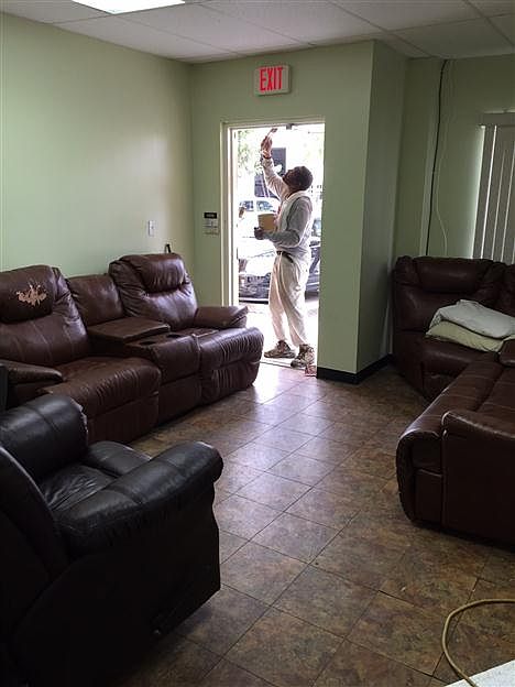 2nd image of 2520 W 78th St Unit 3