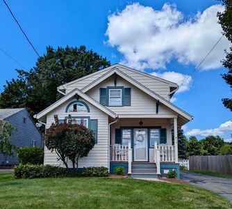 417 Foxon Road, East Haven, CT, 06513