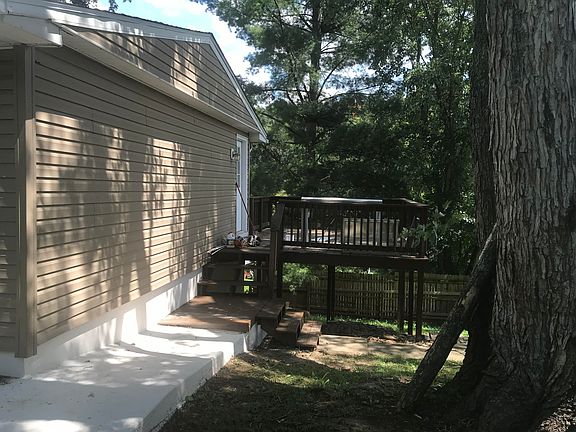 3rd image of 123 Hillside Dr