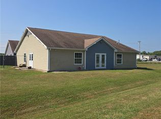 2201 Kickapoo Dr, Danville, IL 61832