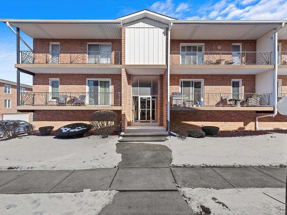 1st image of 11352 Moraine Dr APT A