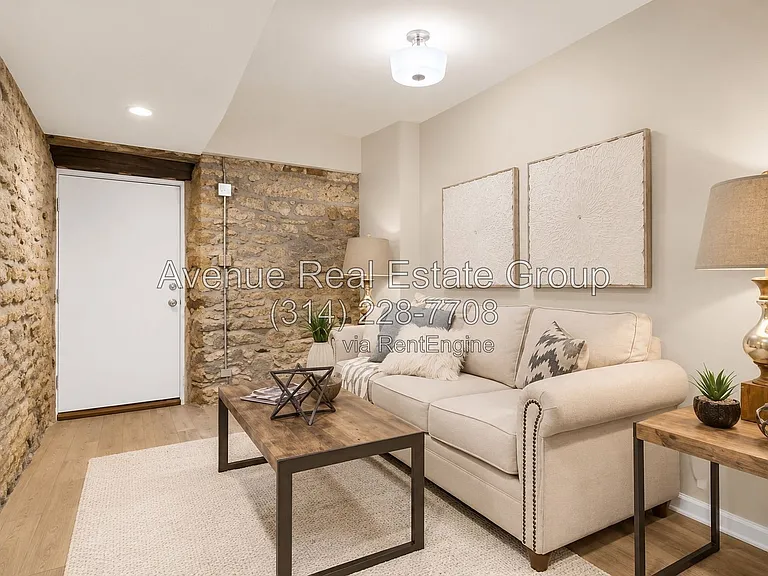 2329 Hickory St — Photo 24