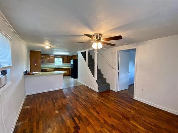 3rd image of 406 Avenue J
