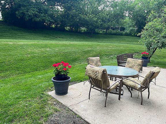 2nd image of 3247 Madonna Dr