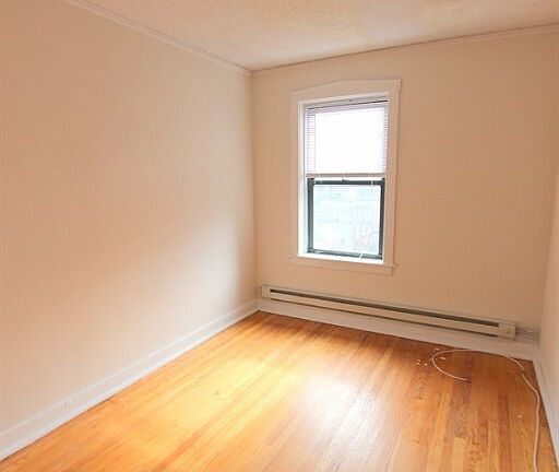 5th image of 3839 N Greenview Ave #3841-1E