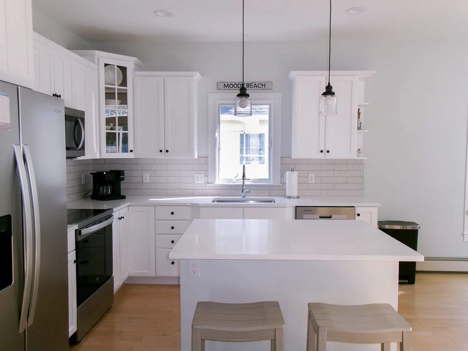 154 S Tibbetts Ave — Photo 4