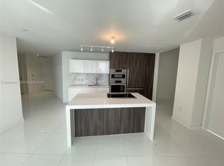 Paramount Miami, Miami, FL 33132