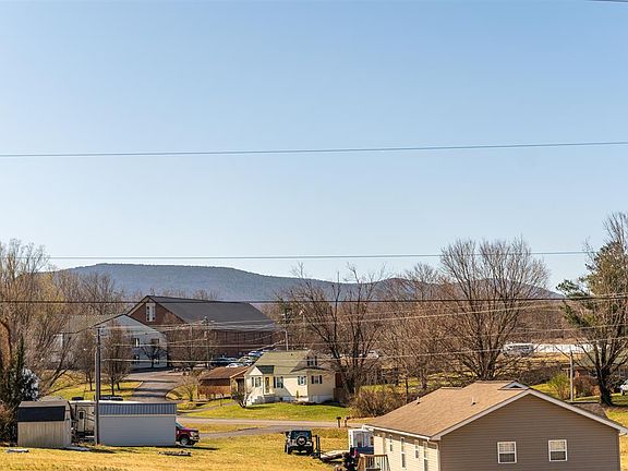 5th image of 96 Howardsville Tpke