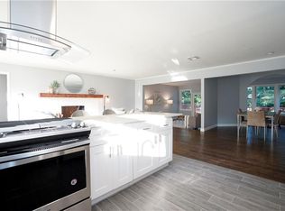 4 Thomas Jefferson Pl, Middletown, NY 10940
