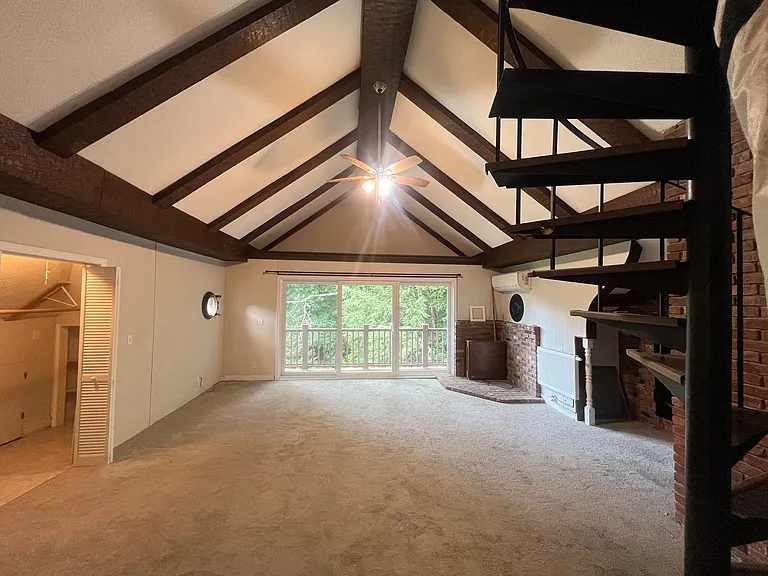 172 Chestnut St — Photo 17
