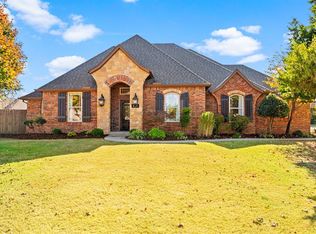 624 E Olivia Ter, Mustang, OK 73064