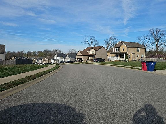 5th image of 461 Woodtrace Dr
