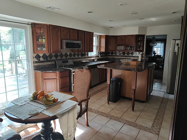 508 Broadway — Photo 19