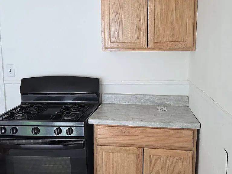 97 Oak St #3 — Photo 4