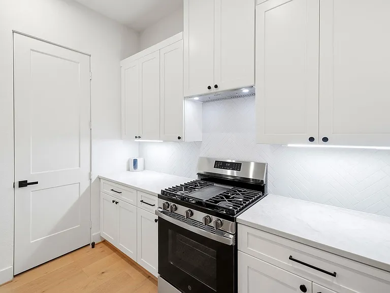 2212 Lou Ellen Ln #C — Photo 25