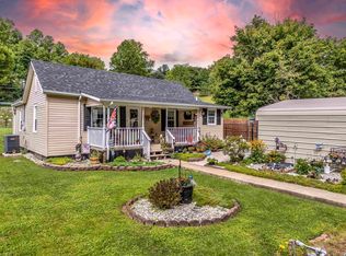 923 Henderson Br, Olive Hill, KY 41164