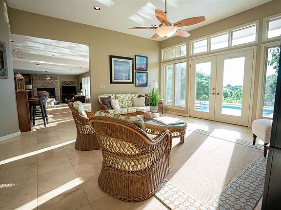 5th image of 6580 Harbour Haven Dr