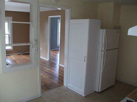 2nd image of 23 Reynolds Ave APT 3