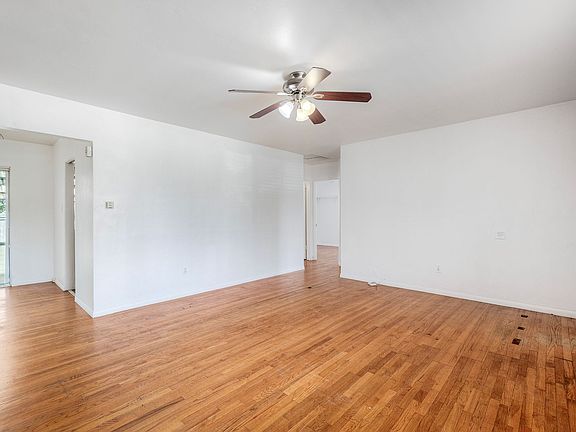 5th image of 536 Thorn St