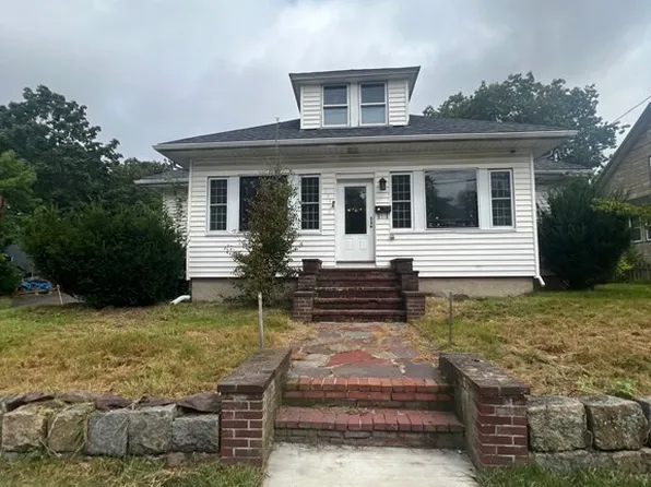 338 Union St, Holbrook, MA 02343