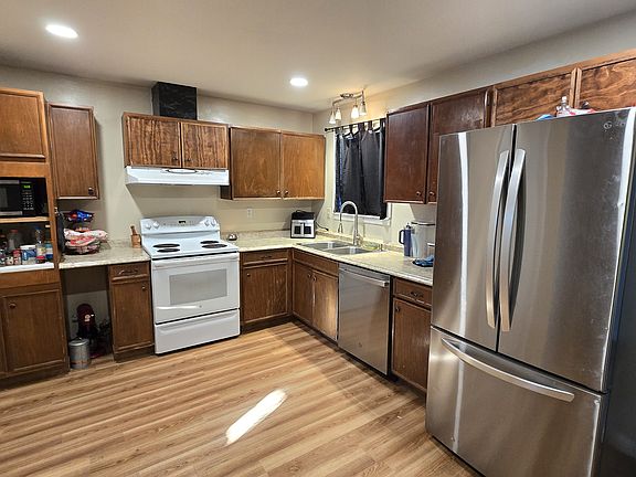 4th image of 2630 W 7th St