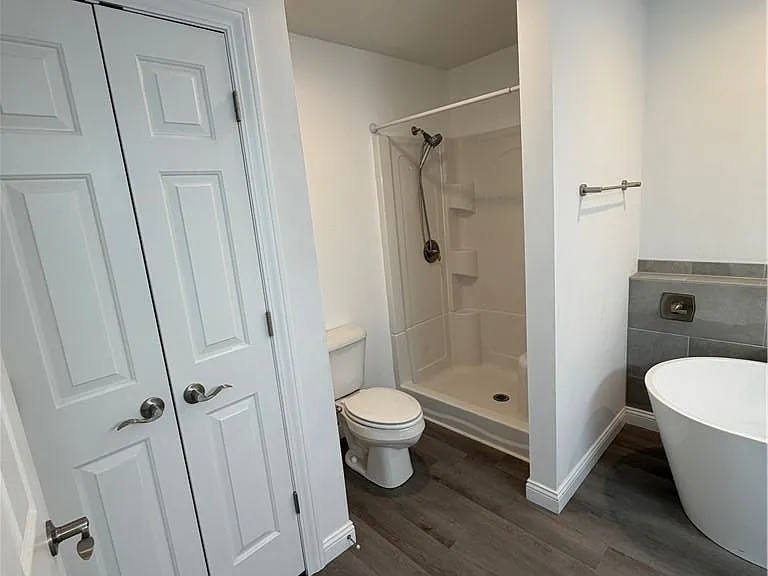 4341 Frontenac Dr — Photo 28
